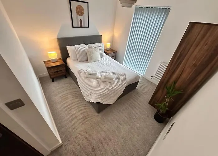 Modern - Free Parking